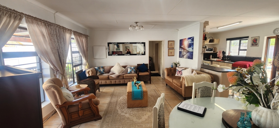 6 Bedroom Property for Sale in Dana Bay Western Cape